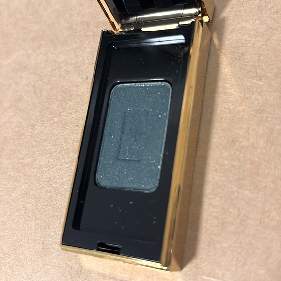 NIB [Yves Saint Laurent] Ombre Solo Radiance Smoothing Eyeshadow #05 Slate Green - Picture 6 of 15
